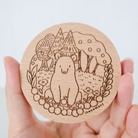 森のレストランの木製手鏡