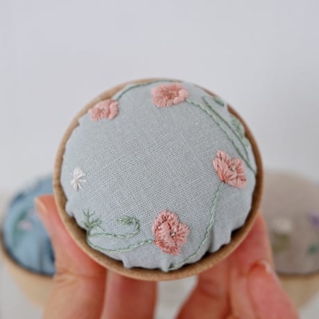 【受注販売】ヒナゲシの手刺繍針山