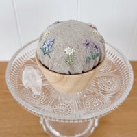 【受注販売】春の小道の手刺繍針山
