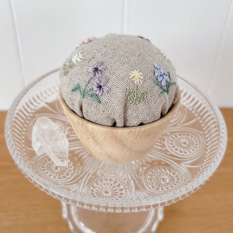 【受注販売】春の小道の手刺繍針山