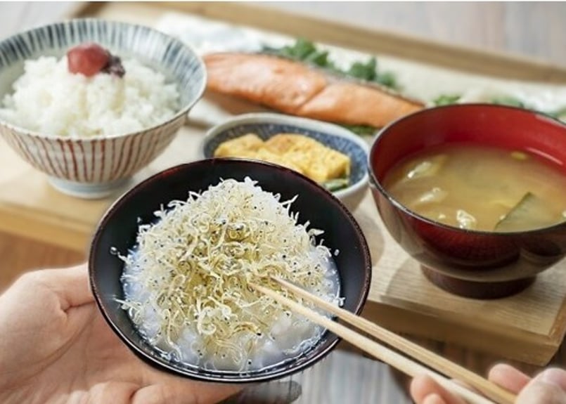 上乾しらす（ちりめん）270g 特選品 冷蔵便 一部地域、送料無料 柴栄