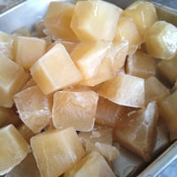 BORN BROTH&MARROW CUBE（大腿骨の出汁と骨髄）