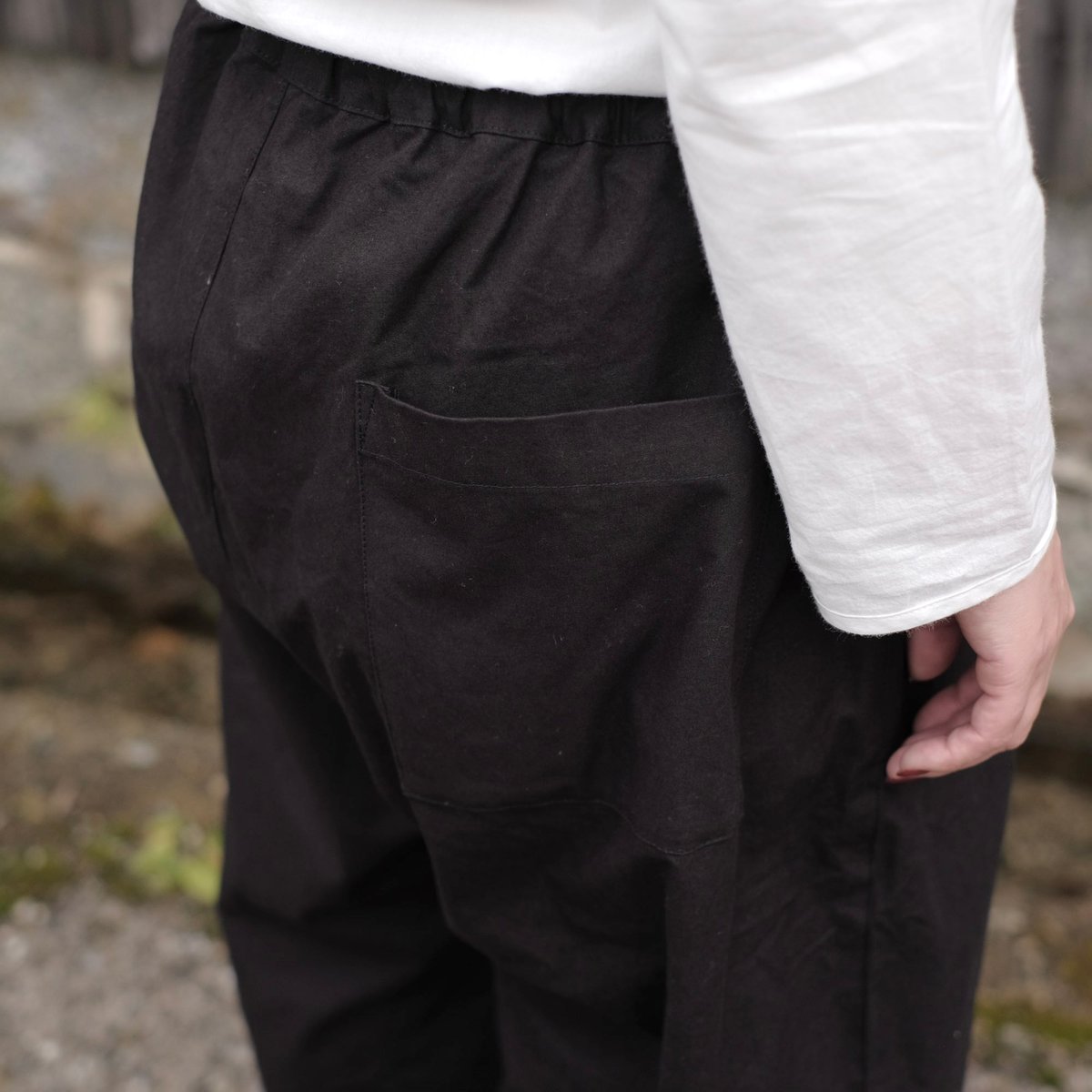 Yoli / Cotton easy pants / Black | gallery hito