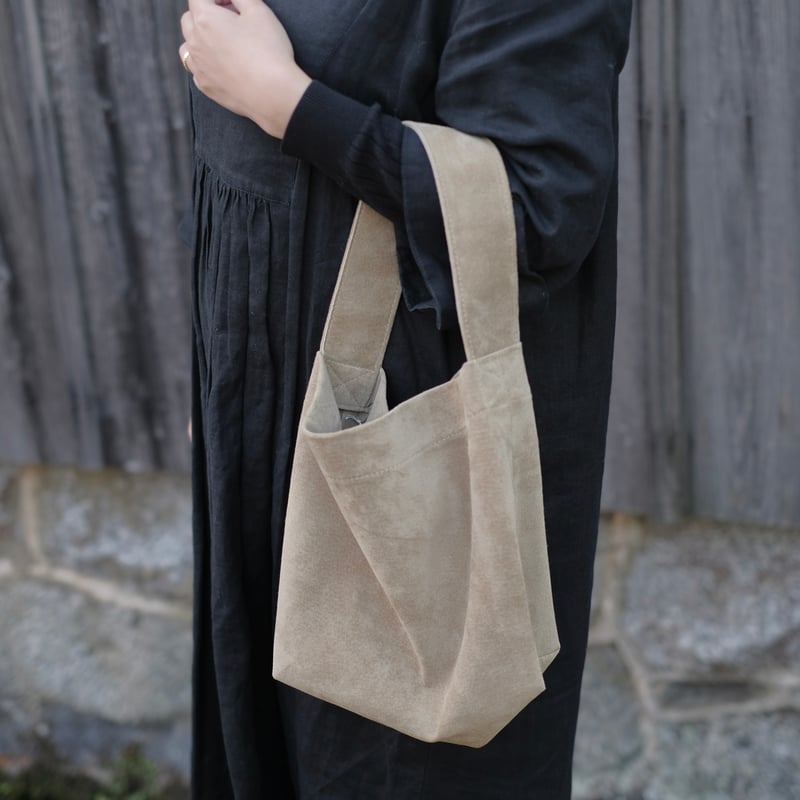 Yoli / Leather bag / Camel | gallery hito