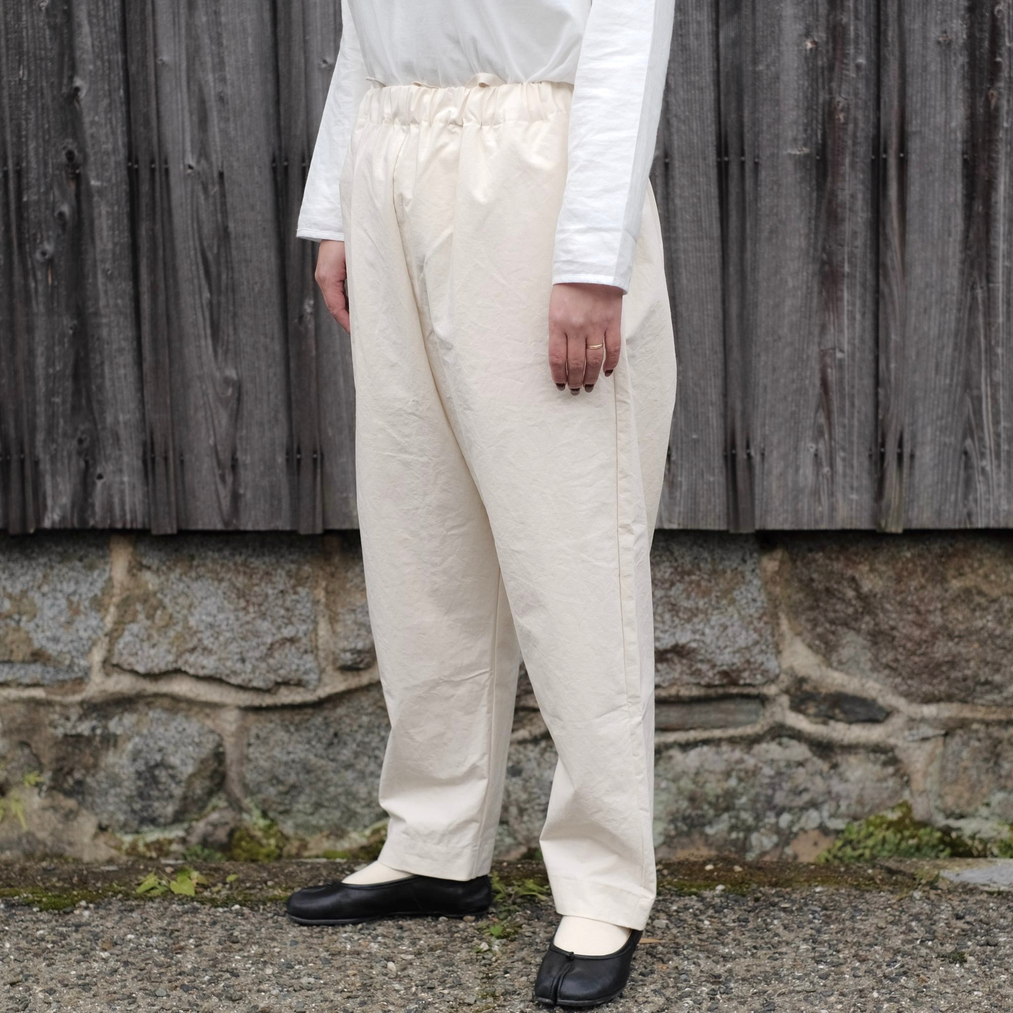 Yoli 24AW Cotton tapered pants オフホワイト Yoli / Cotton tapered pants / O.white | gallery