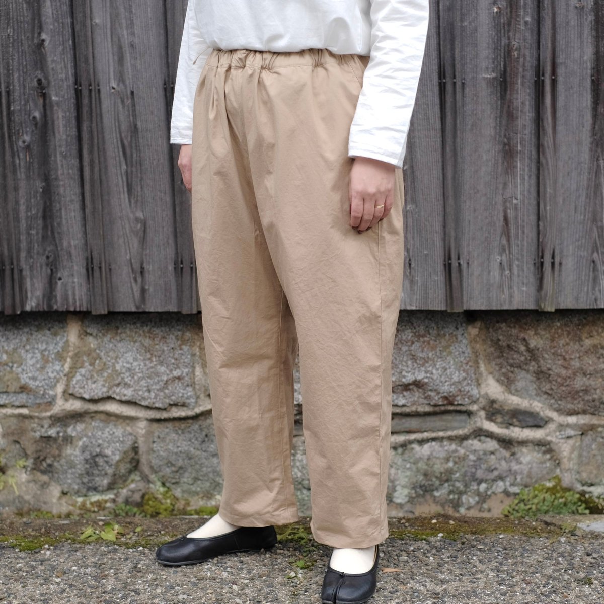 Yoli / Cotton easy pants / Beige | gallery hito