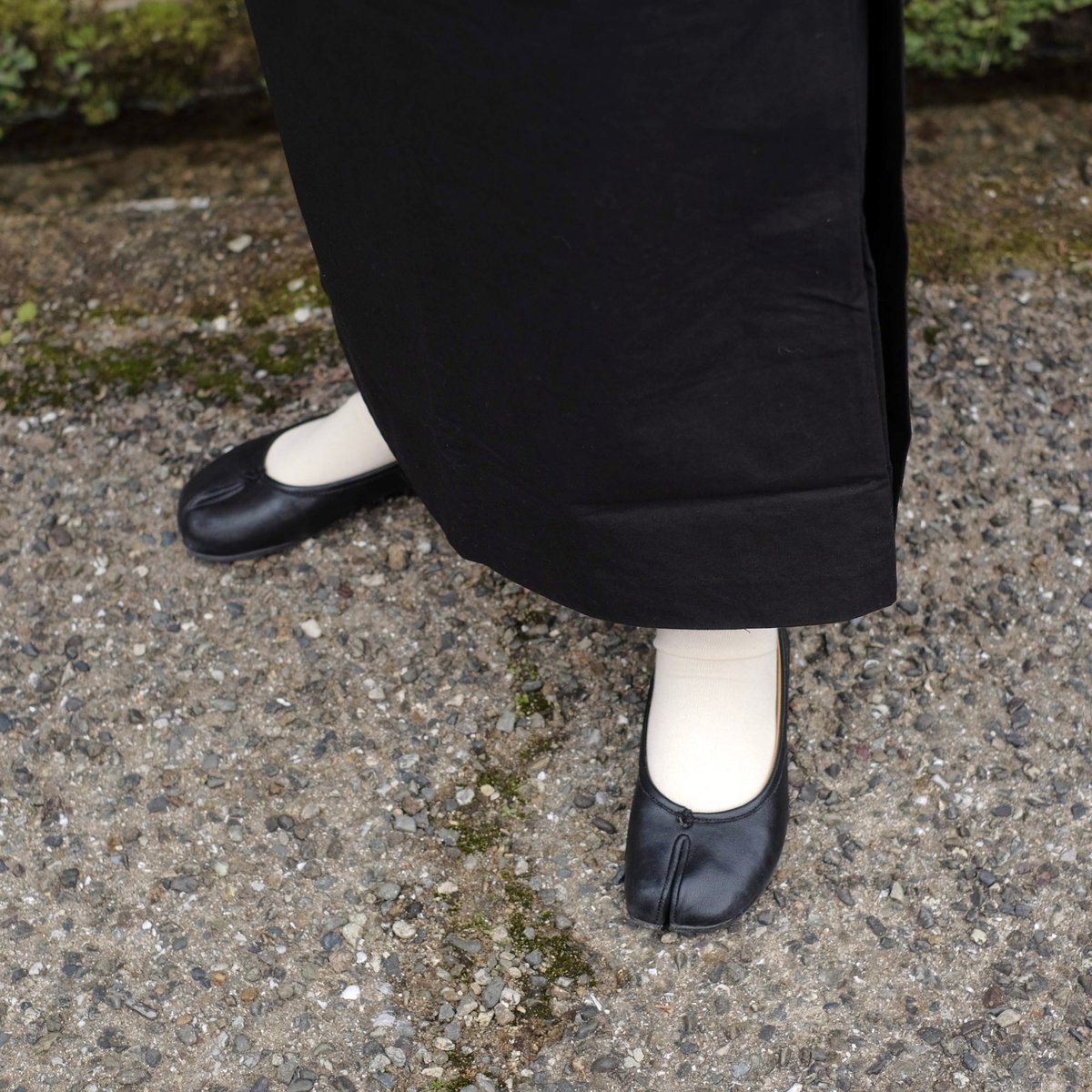 Yoli / Cotton tight skirt / Black | gallery hito