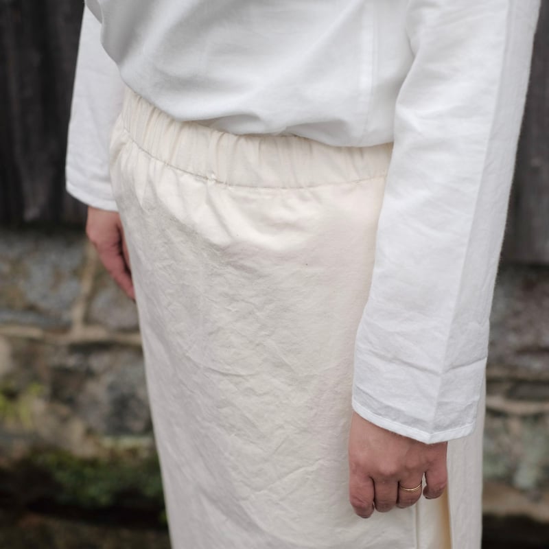 Yoli / Cotton tight skirt / O.white | gallery hito