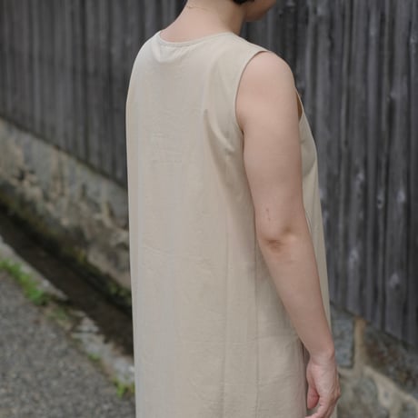 Yoli / Simple sleeveless onepiece / Beige