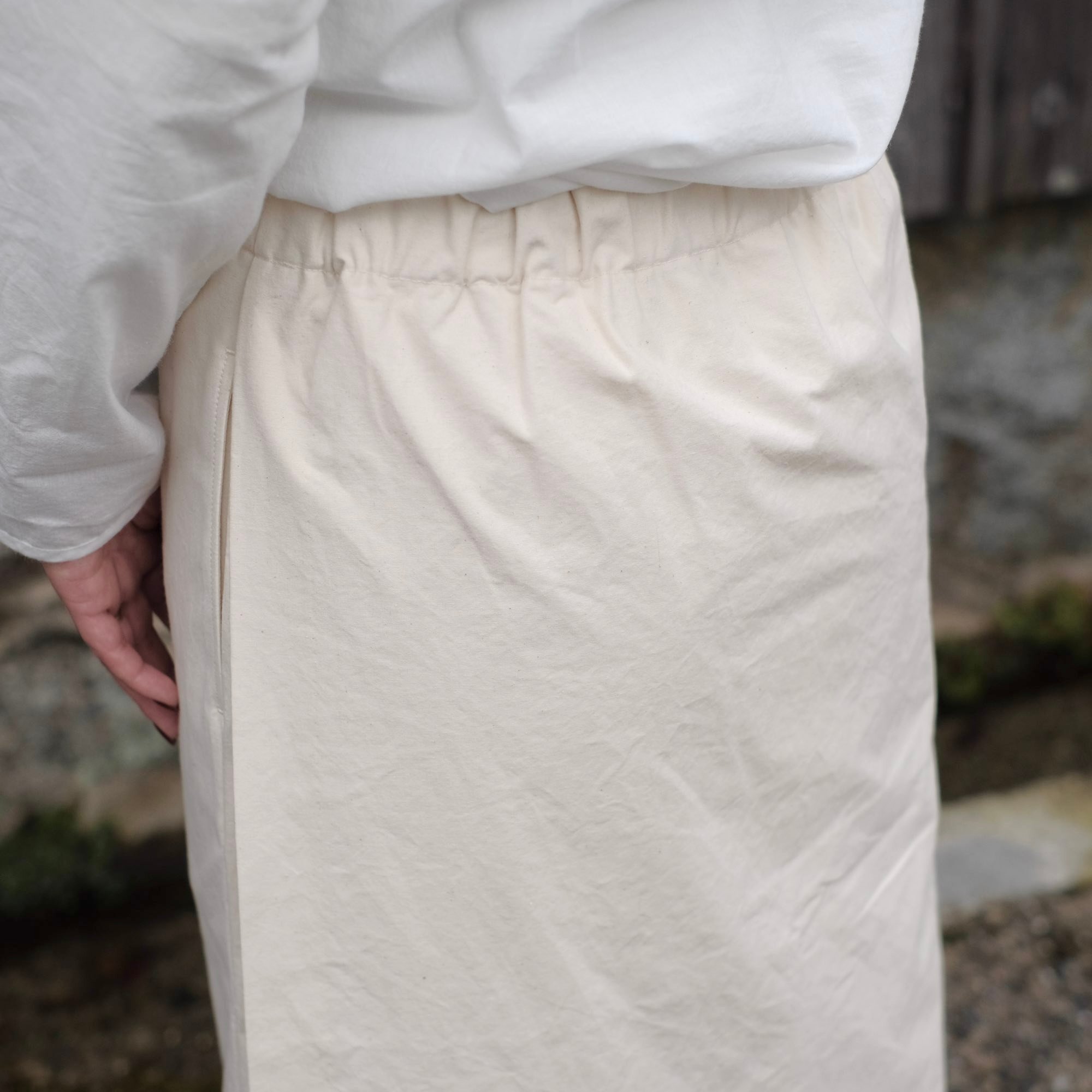 Yoli / Cotton tight skirt / O.white | gallery hito