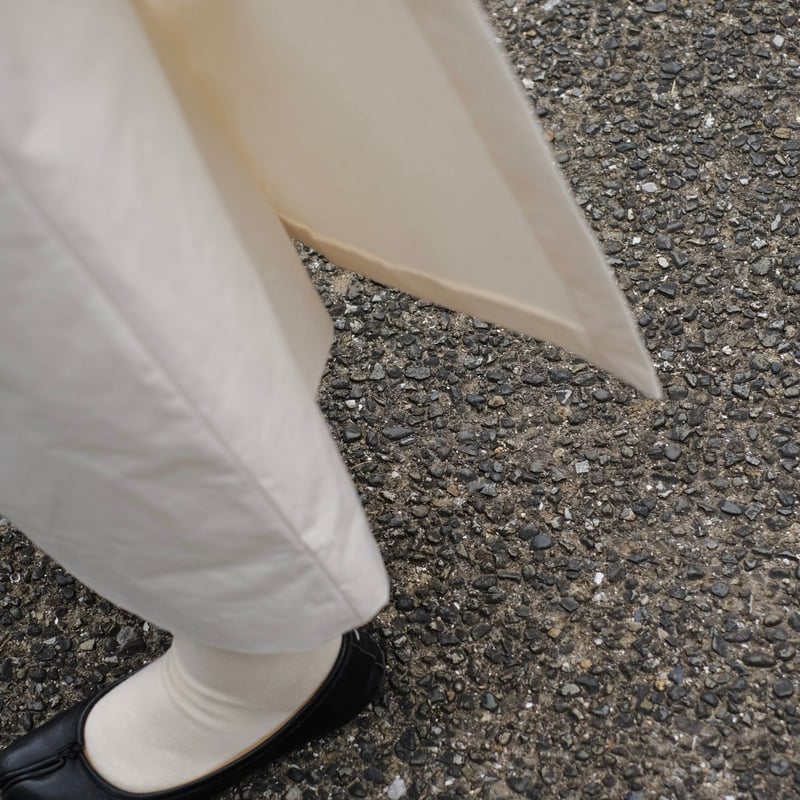 Yoli / Cotton tight skirt / O.white | gallery hito