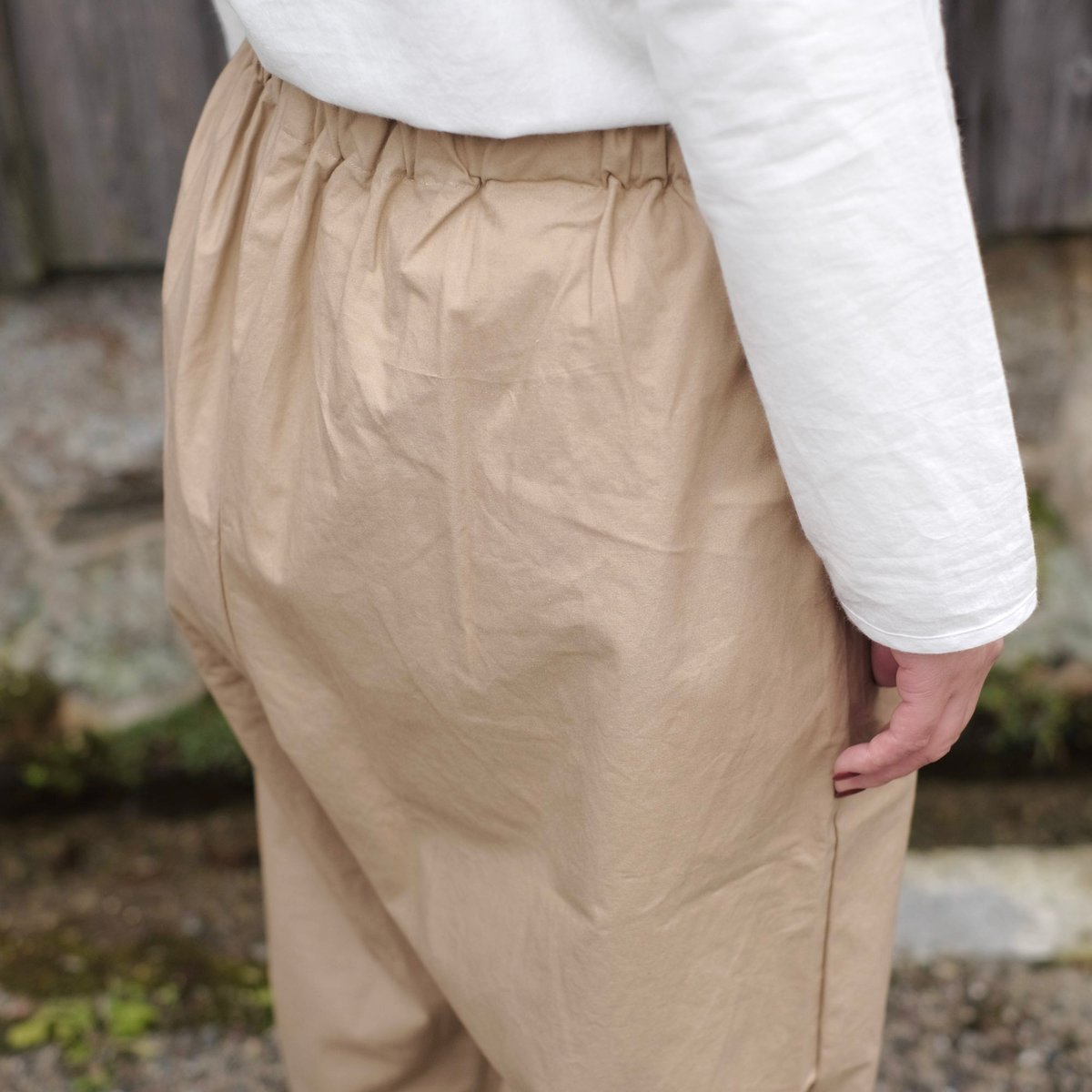 Yoli Cotton tapered pants　(Beige fit=scale-down,w=1200