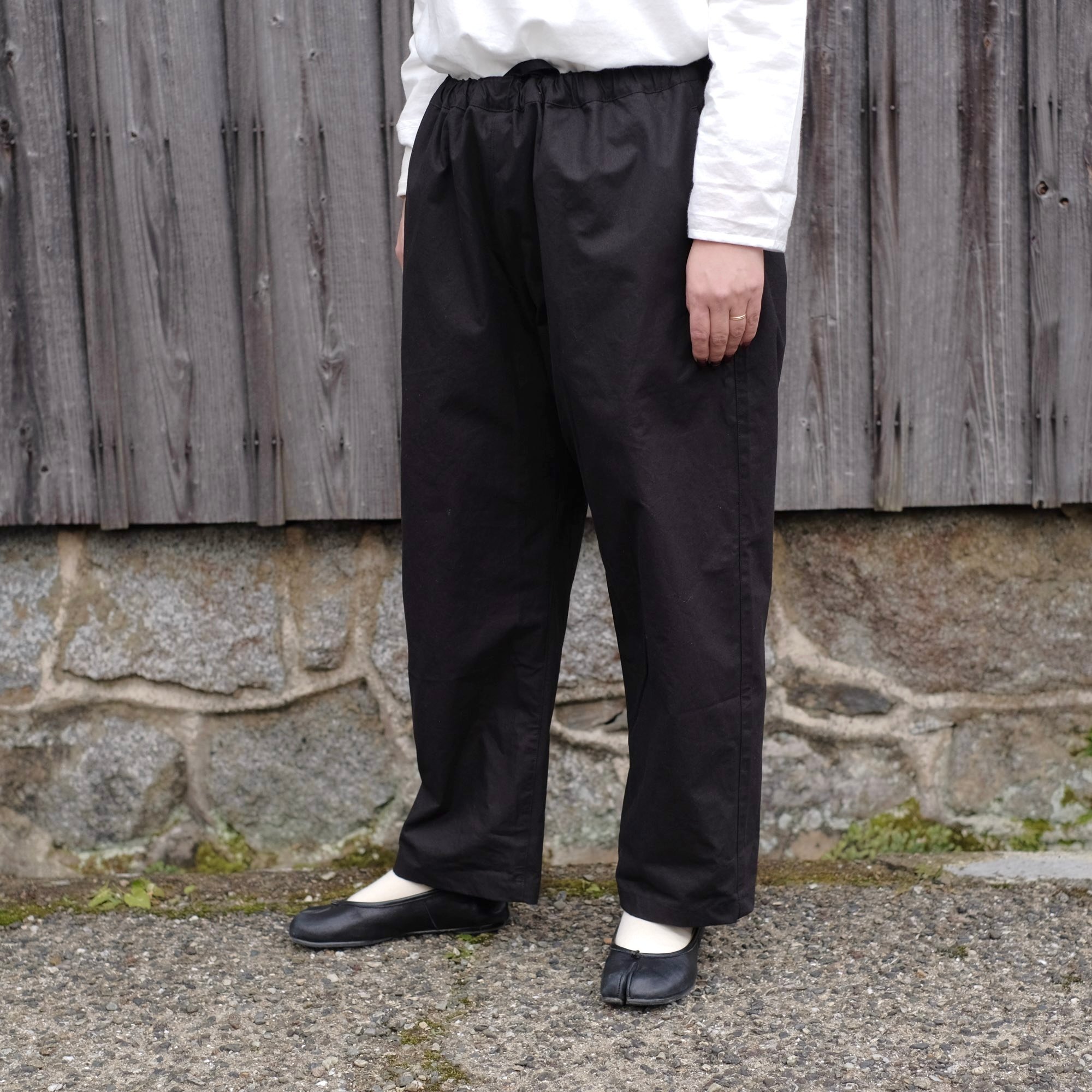 Yoli / Cotton easy pants / Black | gallery hito