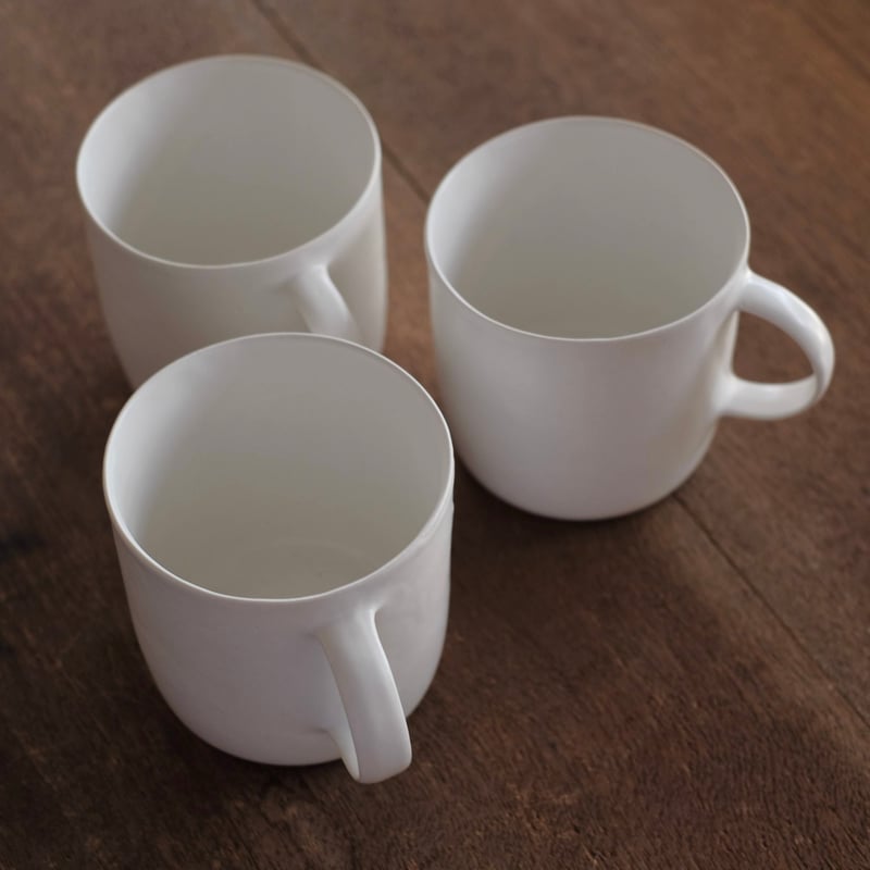 studio yamahon / 白釉マグカップ L | gallery hito