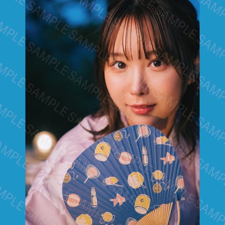 日向葵衣「キミとボクのアオイ夏」デジタル写真集