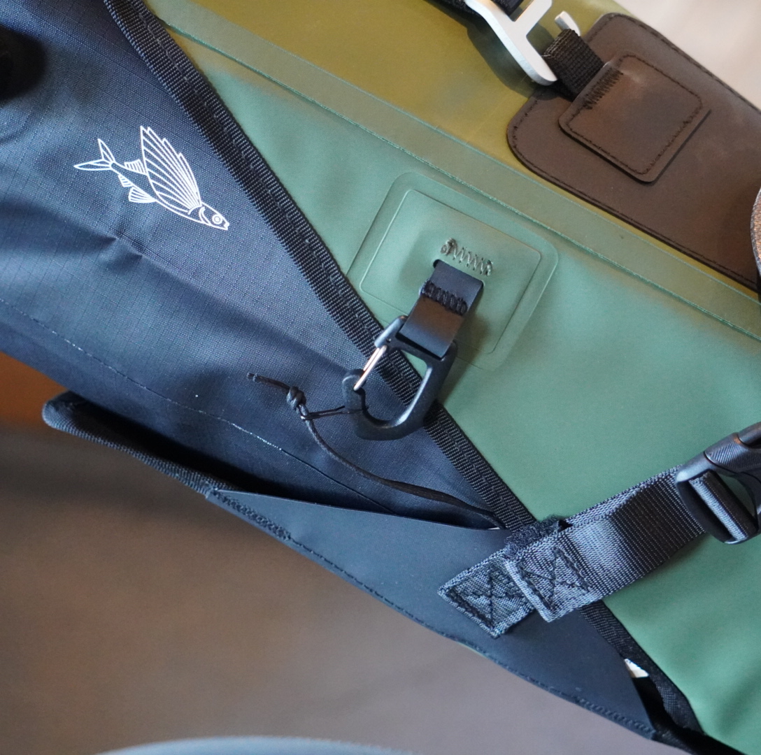 CAFE DU CYCLISTE】バイクパッキング サドルバッグ | BETTER BICY CAFE DU CYCLISTE】バイクパッキング サドルバッグ | BETTER BICY