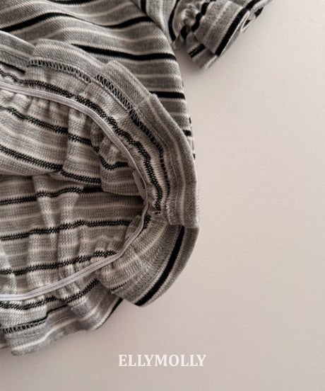 Curling Collar Frill T-Shirt