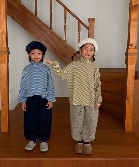 【cantuccistudio】Papillon Turtleneck Tee (Boxy Fit)