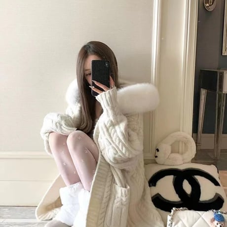 white far long knit