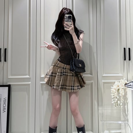 brown check スカート