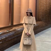 feminine ケープ付きコート