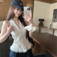 ホワイトノースリーブトップス