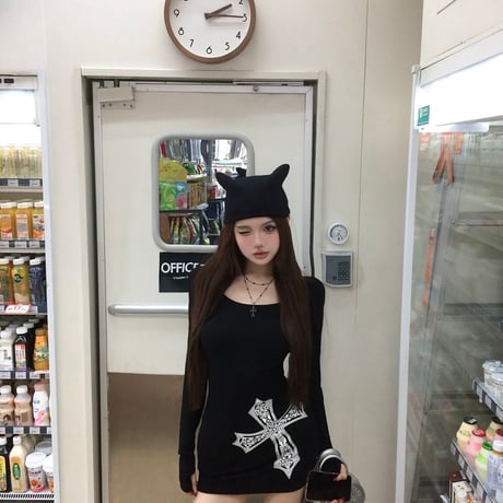 ワンポイントタイトワンピ