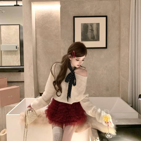 レッドフリルスカート