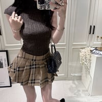 brown check スカート