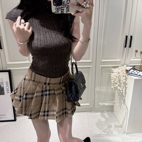 brown check スカート