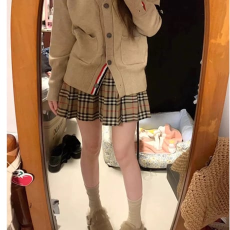 カーデ？スカート?