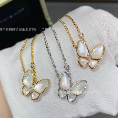 高品質バタフライネックレス7色