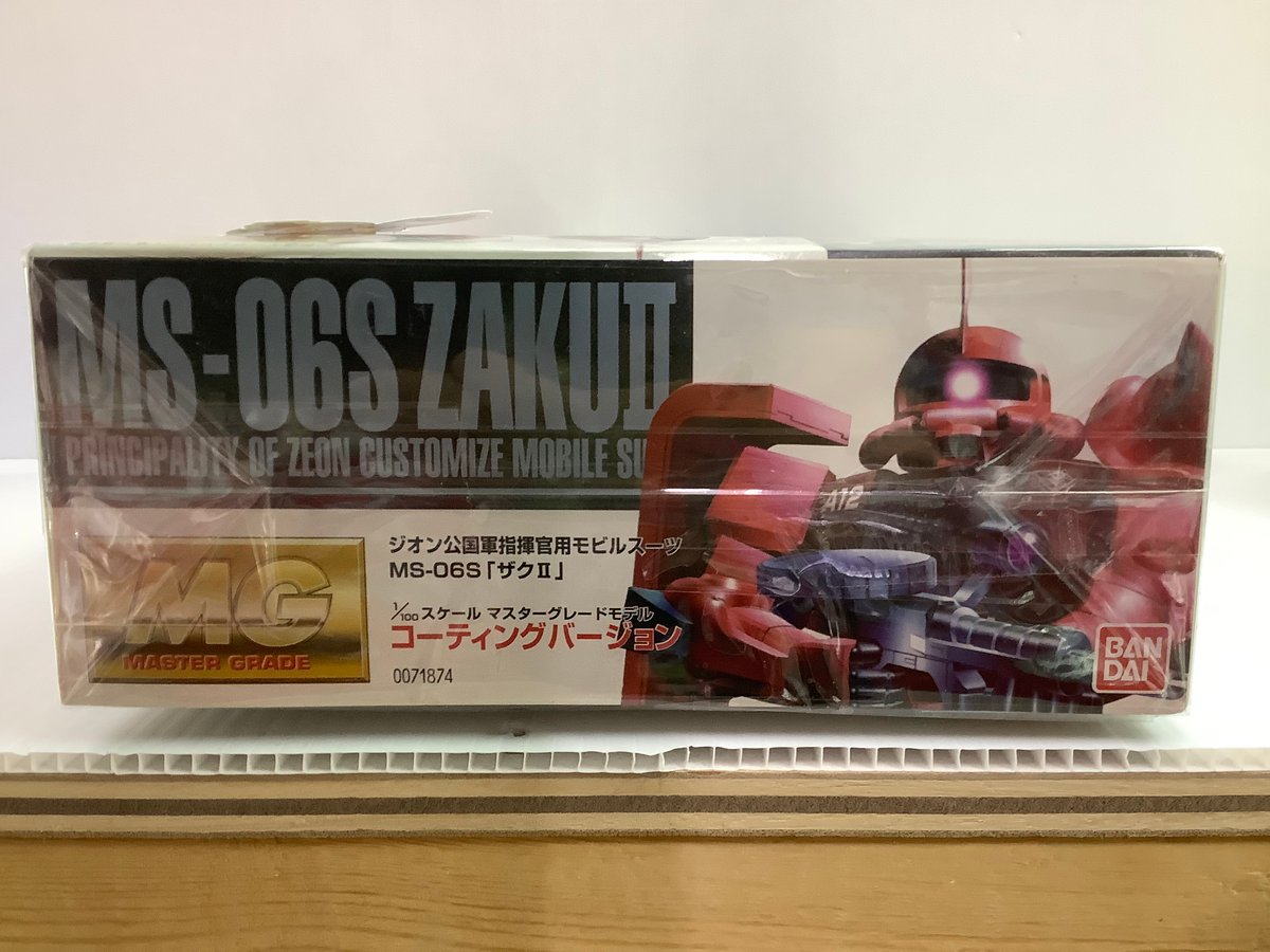 MG-クリスタルバージョン  ZAKU Ⅱ  MS-06Sジオン公国軍指揮官用 MG-クリスタルバージョン ZAKU Ⅱ MS-06Sジオン公国軍指揮官用