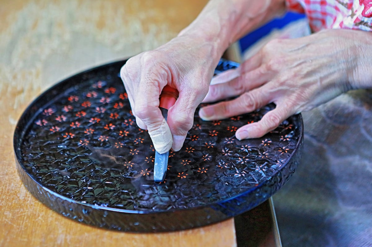 籃胎漆器 アジロ丸盆1枚 8寸（錆仕上） サイズ：直径24.5cm×高さ1.8cm