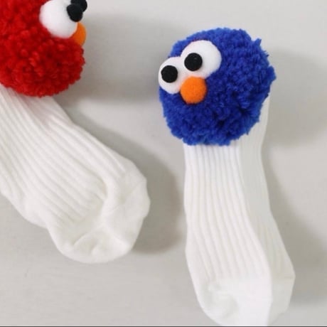 pompon socks