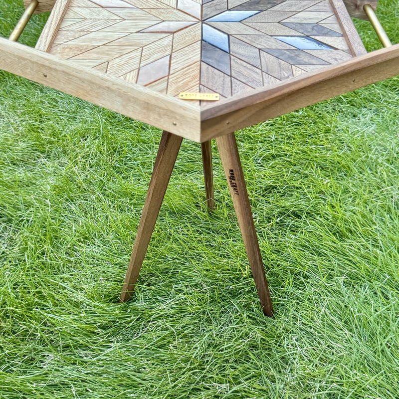 ヘキサゴンテーブル天板三脚テーブル 木製ウォールナット 015 三脚天板テーブル【テーマ 明暗】 | WOOD CRAFT SHOP