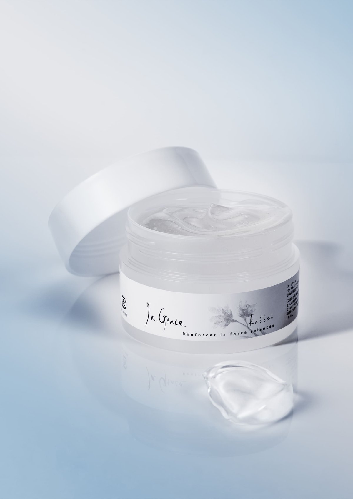 ラ・グレース〉〈天然の炭酸温泉水でできたお肌トラブル改善に特化した