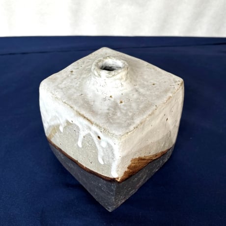 角一輪挿し
