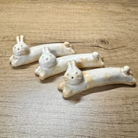 うさぎの箸置き(寝転び)