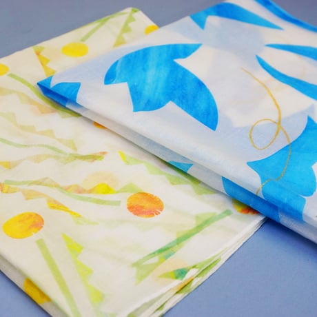 【やすいともみ】大判ハンカチ シルクスクリーン