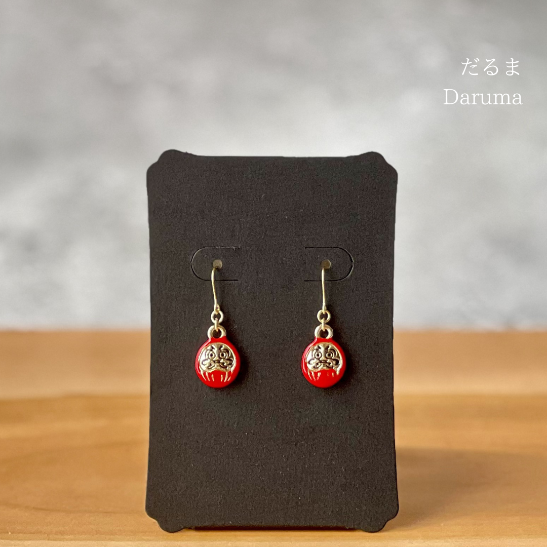 幸運を呼ぶ！だるまピアス Daruma | 築地1935