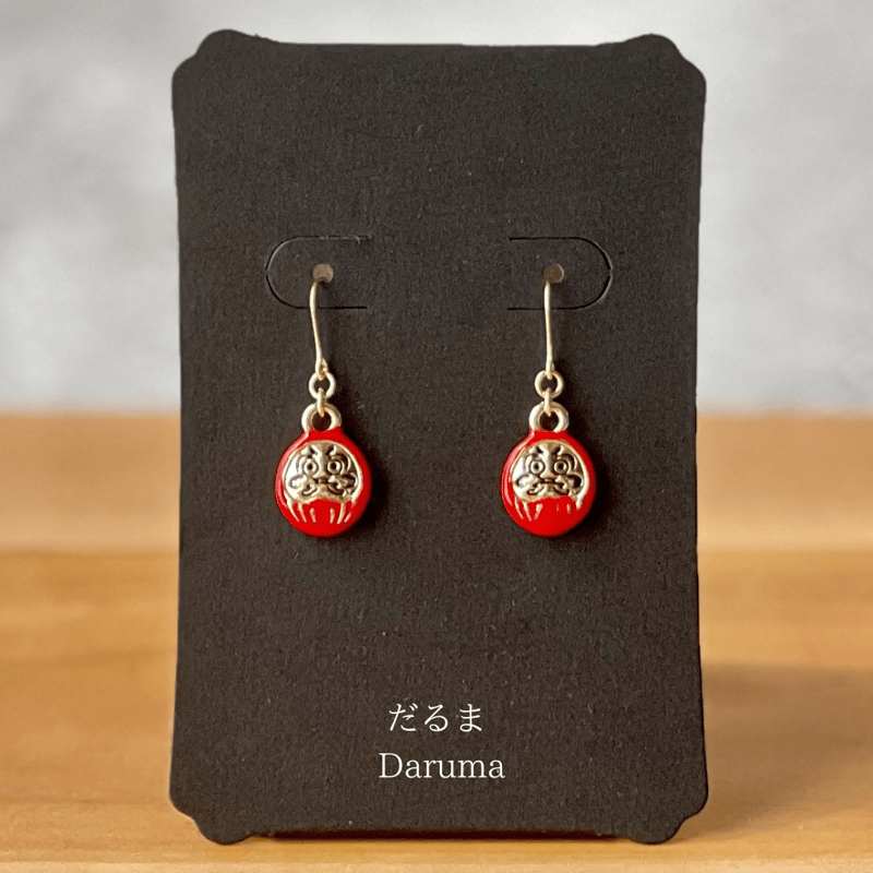幸運を呼ぶ！だるまピアス Daruma | 築地1935