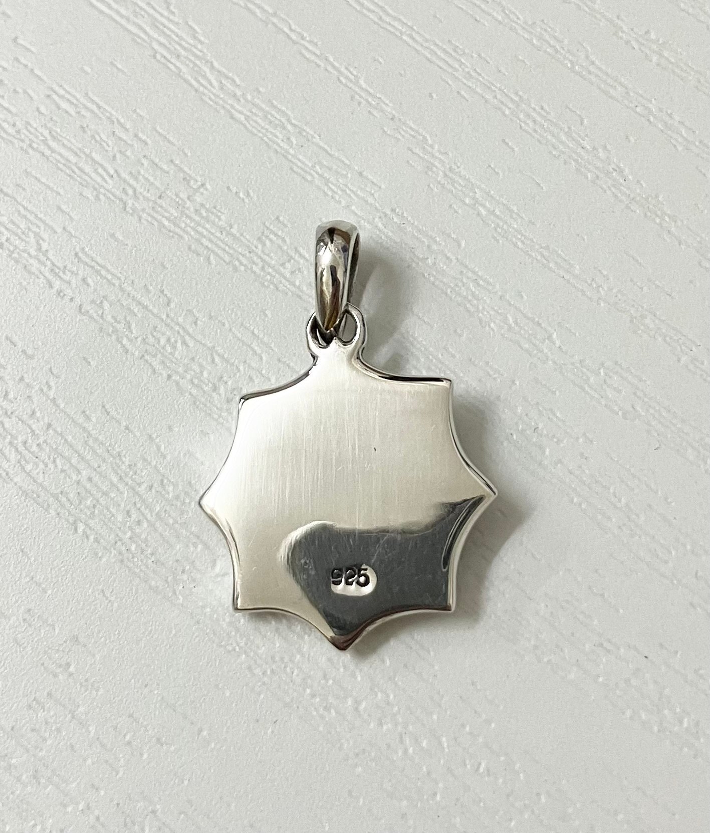 ペンダントトップ シルバー925 動物 560101000074-104 | happine ペンダントトップ シルバー925 動物 560101000074-104 | happine