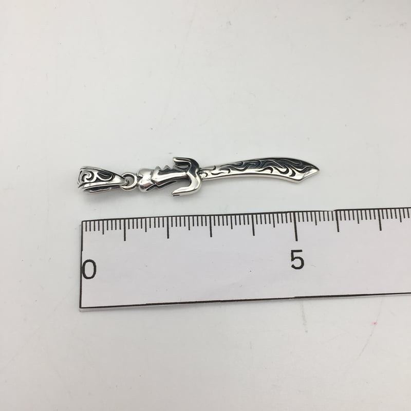 シルバーアクセサリー剣 ペンダントトップ シルバー925 トップのみ
