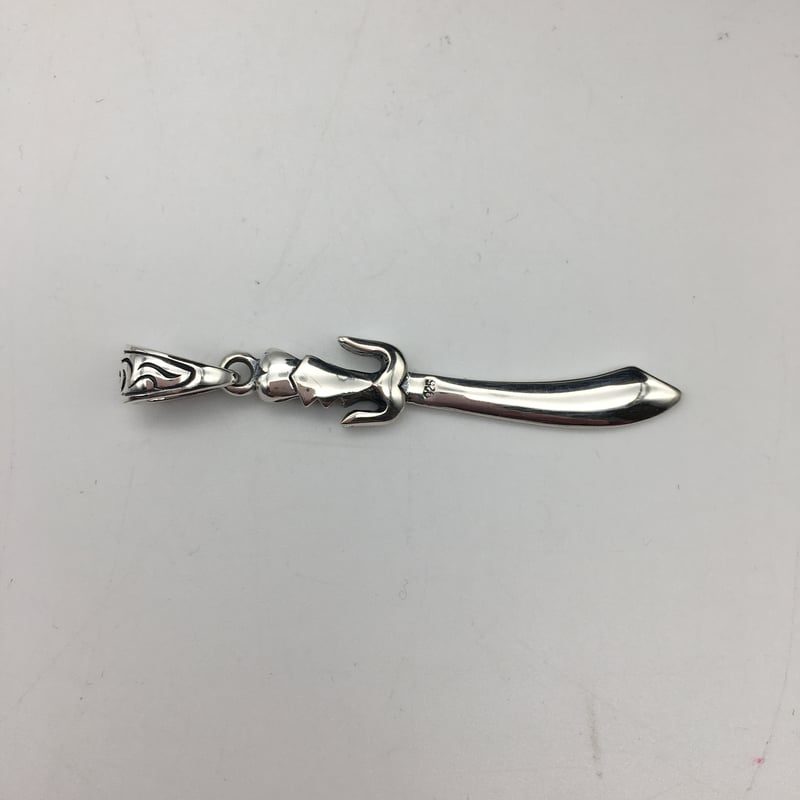 925シルバー 剣型ネックレストップ シルバーアクセサリー剣