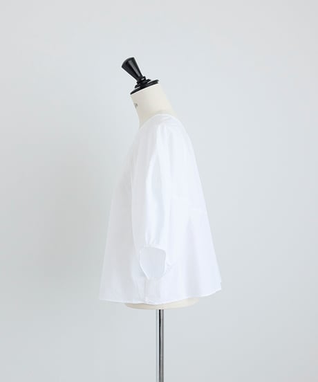 YUKO着用：Oversized Lantern Sleeve Blouse【White】