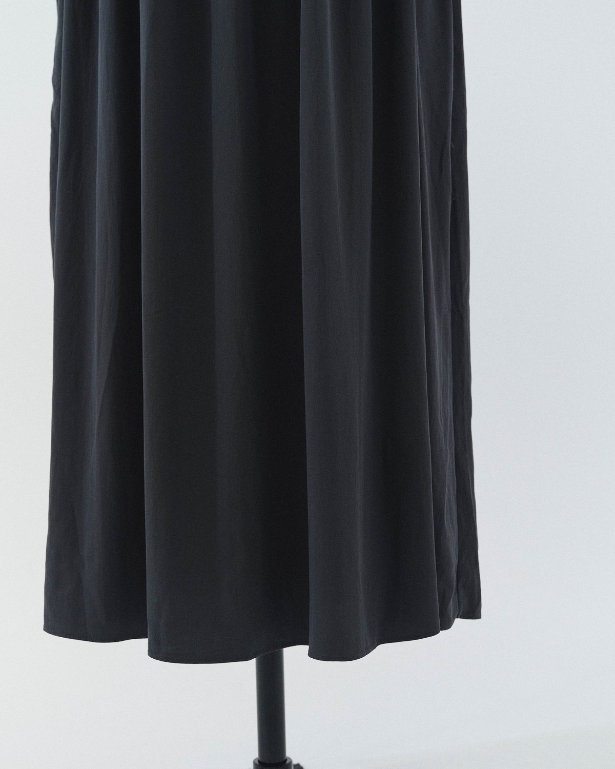 ★ ワンピース　charcoal 新品　フォロー割-200円 アニュアンス anuans オリジナルレースワンショルダーワンピース