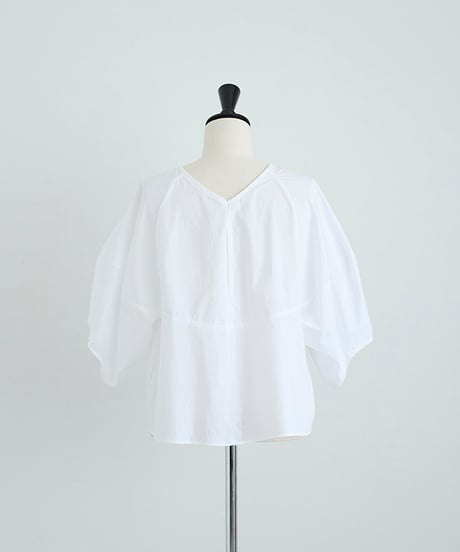 YUKO着用：Oversized Lantern Sleeve Blouse【White】