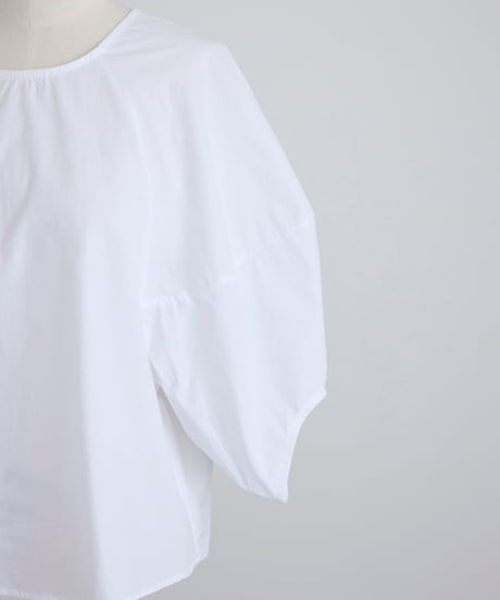 YUKO着用：Oversized Lantern Sleeve Blouse【White】