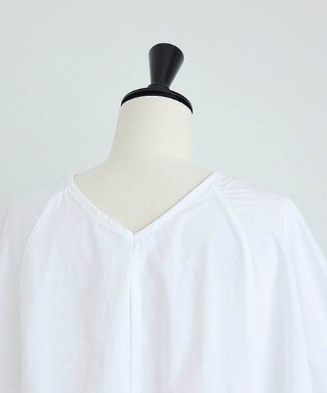YUKO着用：Oversized Lantern Sleeve Blouse【White】